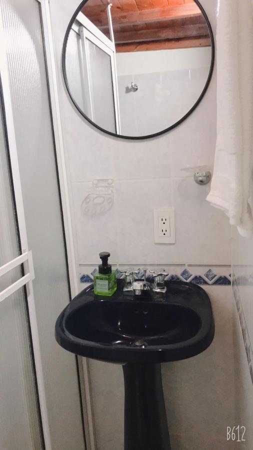 Habitacion Privada En Jardin Cerca Al Parque Hotel Luaran gambar