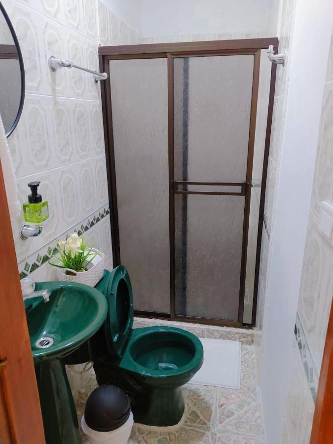 Habitacion Privada En Jardin Cerca Al Parque Hotel Luaran gambar
